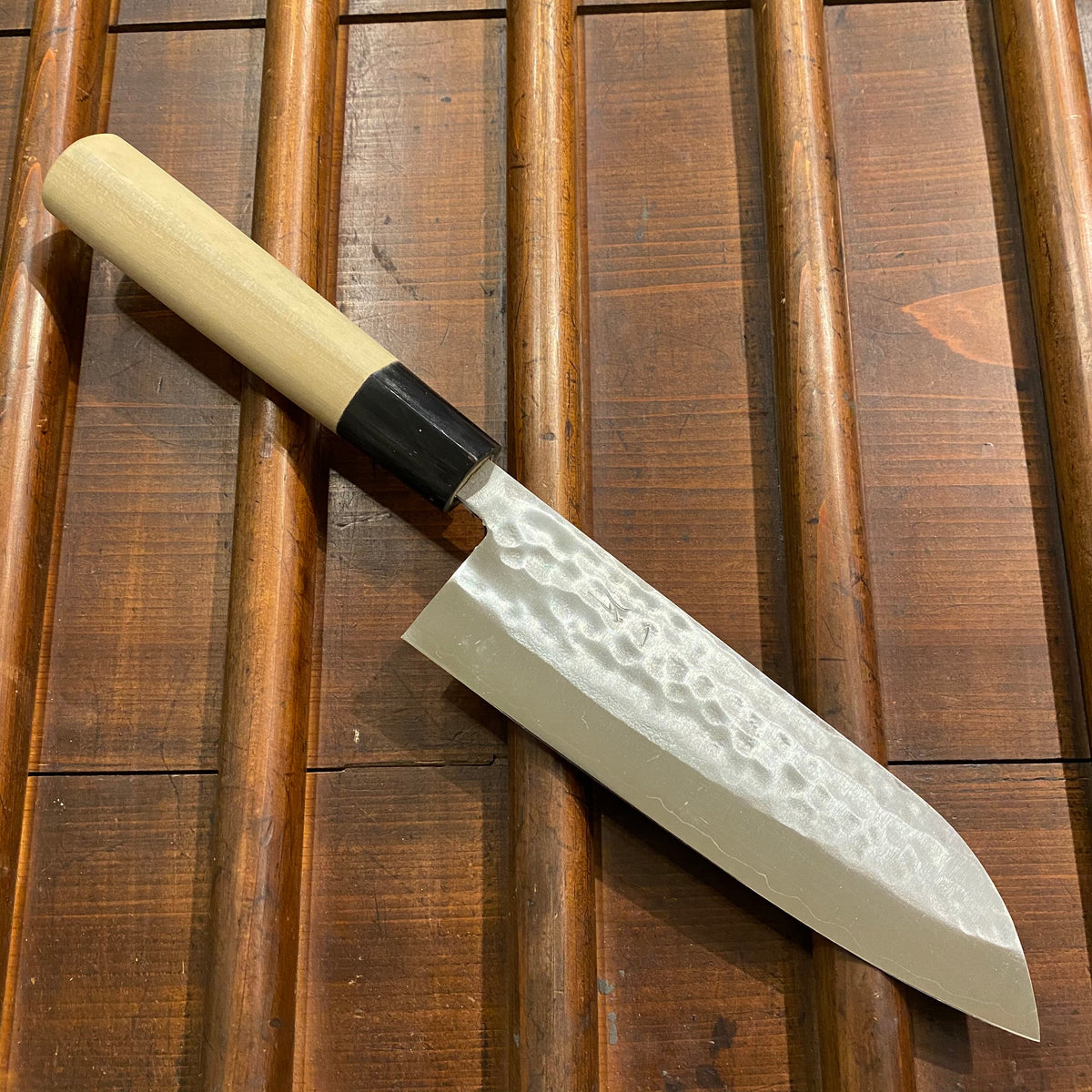 Hitohira 165mm Santoku VG1 Stainless Tsuchime D Ho / Horn