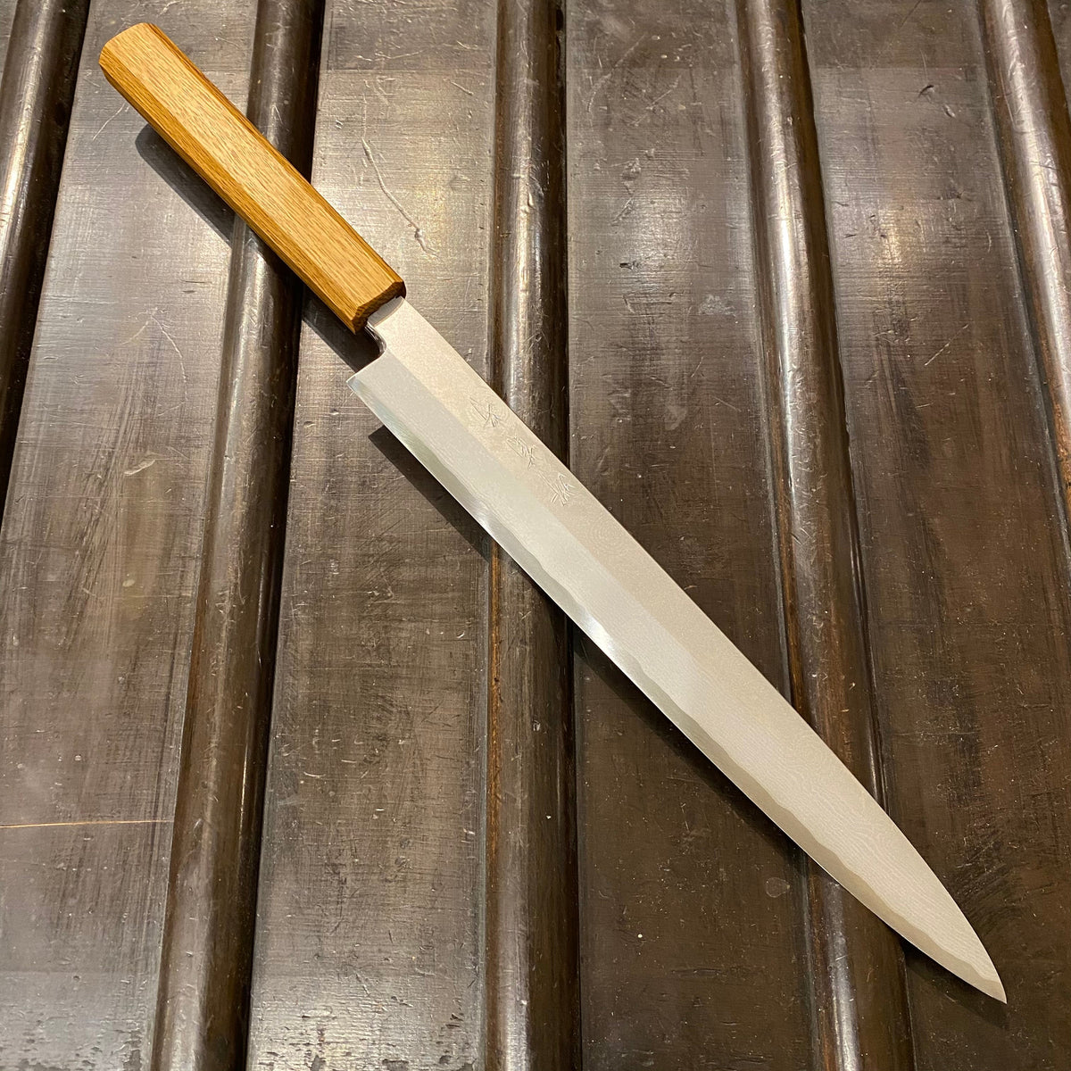 Kikumori 240mm Yanagi Rain Drop Suminagashi Octagonal Oak