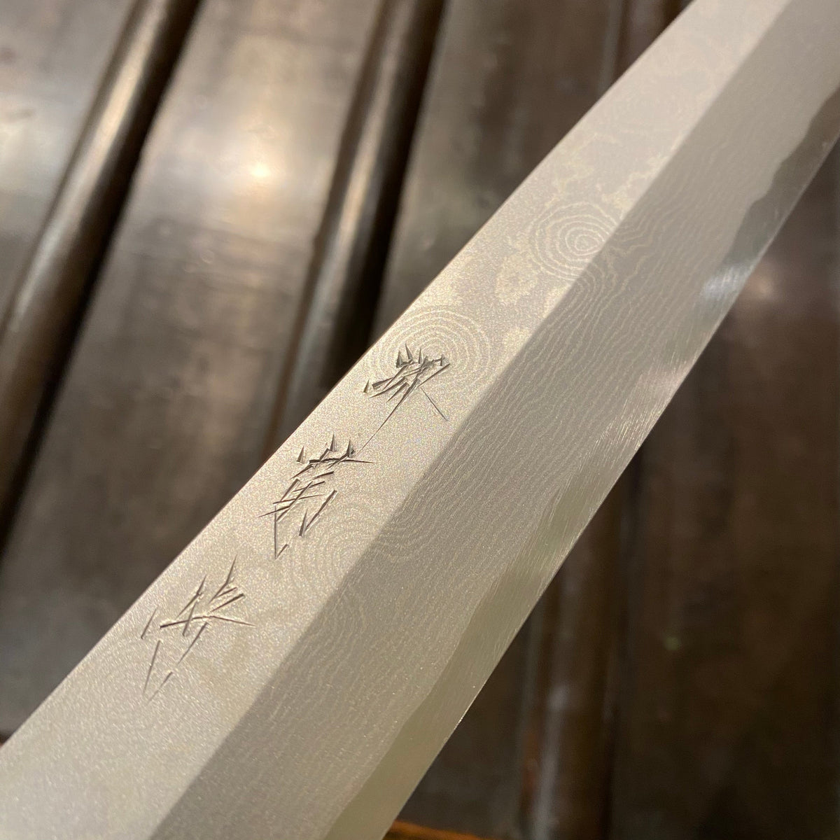 Kikumori 300mm Yanagi Rain Drop Suminagashi Octagonal Oak
