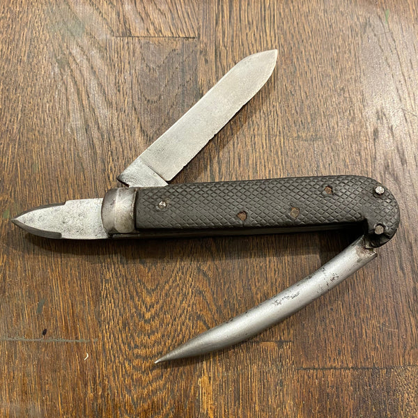 Walker & Hall 4 7/8” WW1 Type Navy Knife Carbon Blades Black Comp Scales 1845-1953