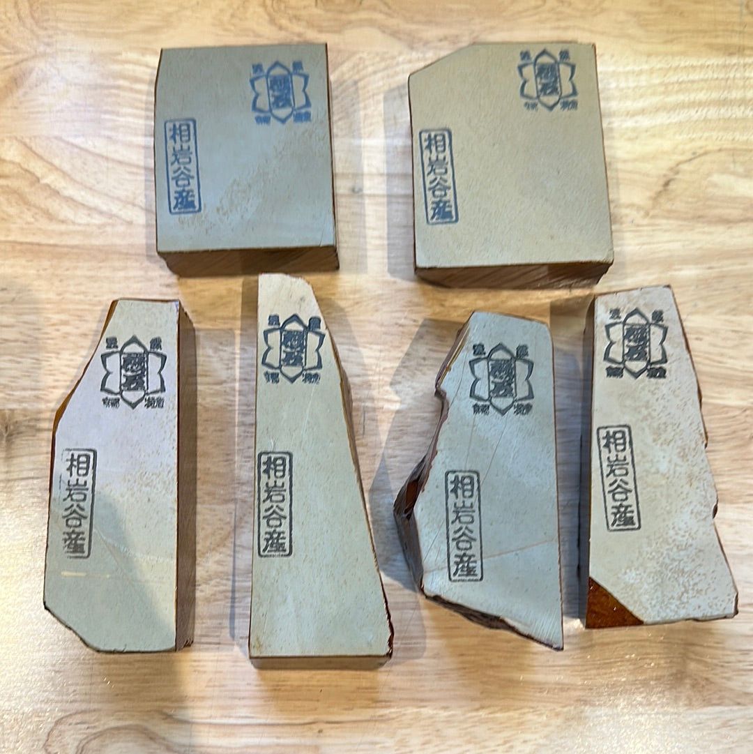 Assorted Aiiwatani 420-620 Grams Tall Short Irregular Tennen Toishi Honyama Natural Finishing Stone