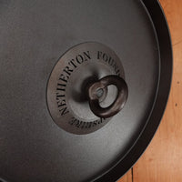Netherton Foundry Dutch Oven with Hot Coals Lid
