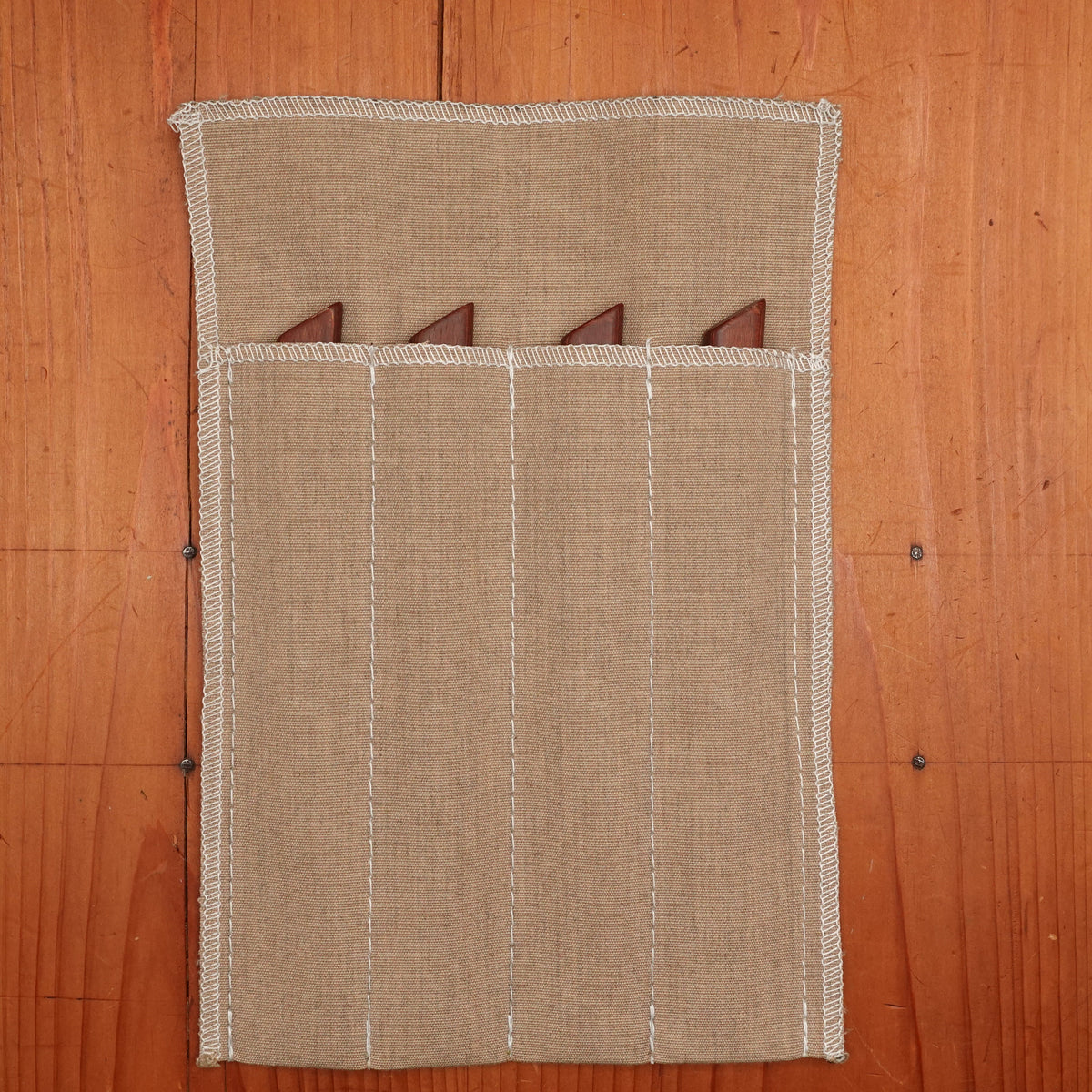 A Petre & Co Set 4 Steak Knives Sheffield 1950s