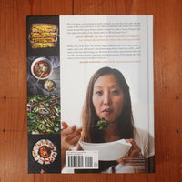 The Korean Vegan Cookbook: Reflections and Recipes from Omma's Kitchen -  Joanne Lee Molinaro