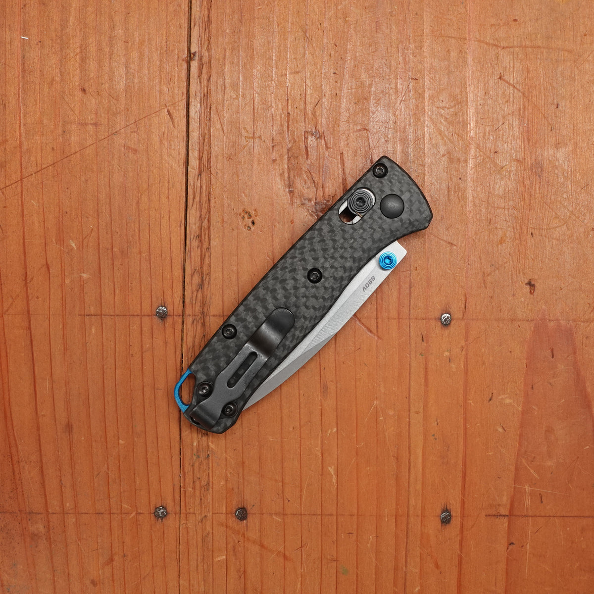 Benchmade 533-3 Mini Bugout Drop Point CPM-S90V AXIS Lock Carbon Fiber Handle