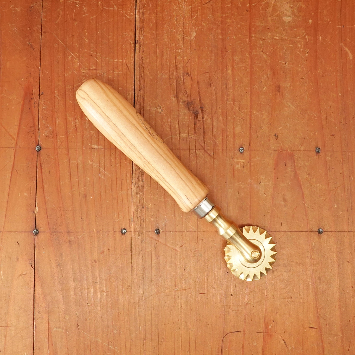 Pasta Cutting Wheel with Brass Single Toothed Blade