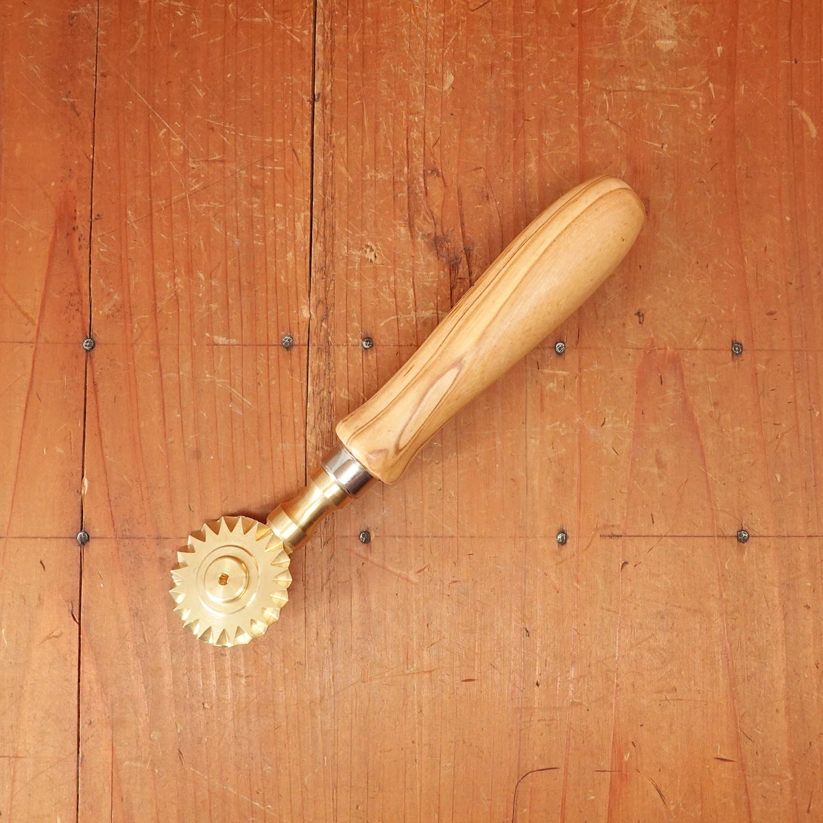 Pasta Cutting Wheel with Brass Single Toothed Blade