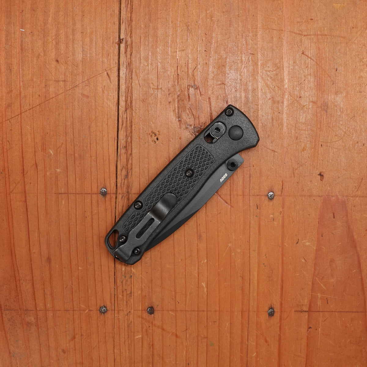 Benchmade 533BK-2 Mini Bugout Drop Point CPM-S30V AXIS Lock Black Cf-Elite Handle