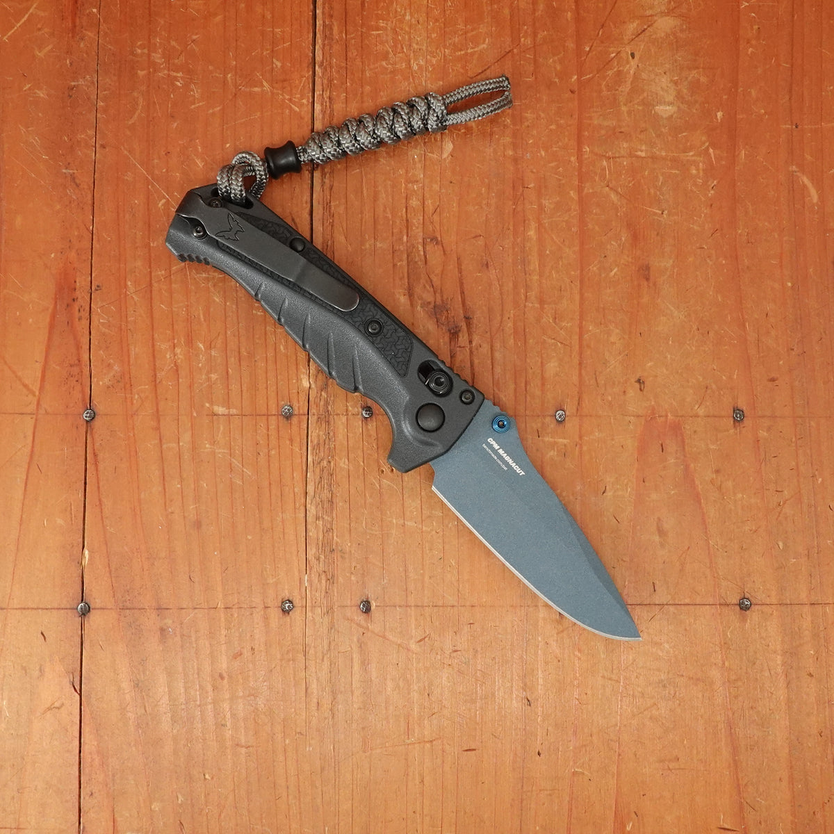 Benchmade 18065BT-01 Mini Adira Drop Point MagnaCut® Tempest Gray Grivory Handle