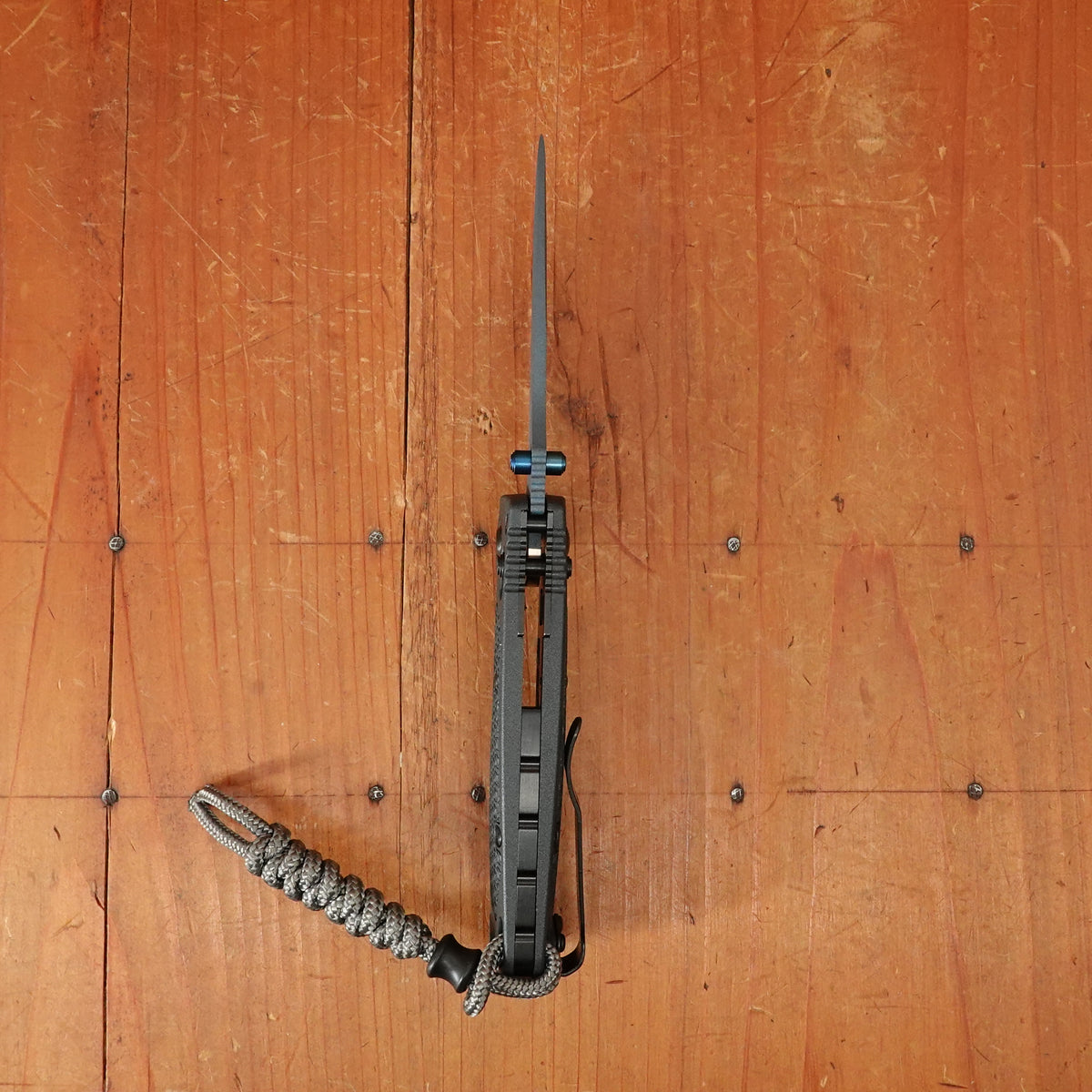 Benchmade 18065BT-01 Mini Adira Drop Point MagnaCut® Tempest Gray Grivory Handle