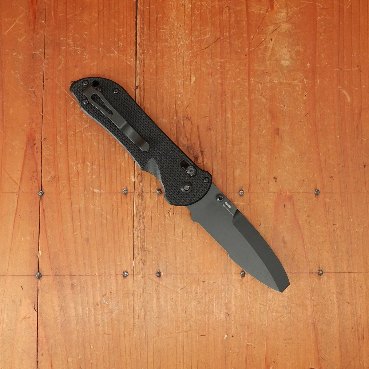 Benchmade 916SBK Triage Opposing Bevel N680 Stainless Steel AXIS Lock G10 Handle