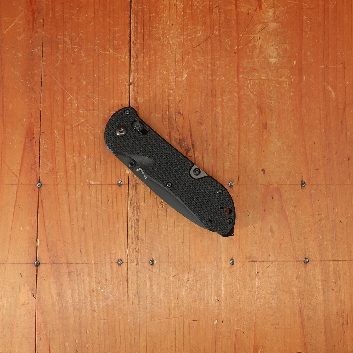 Benchmade 916SBK Triage Opposing Bevel N680 Stainless Steel AXIS Lock G10 Handle