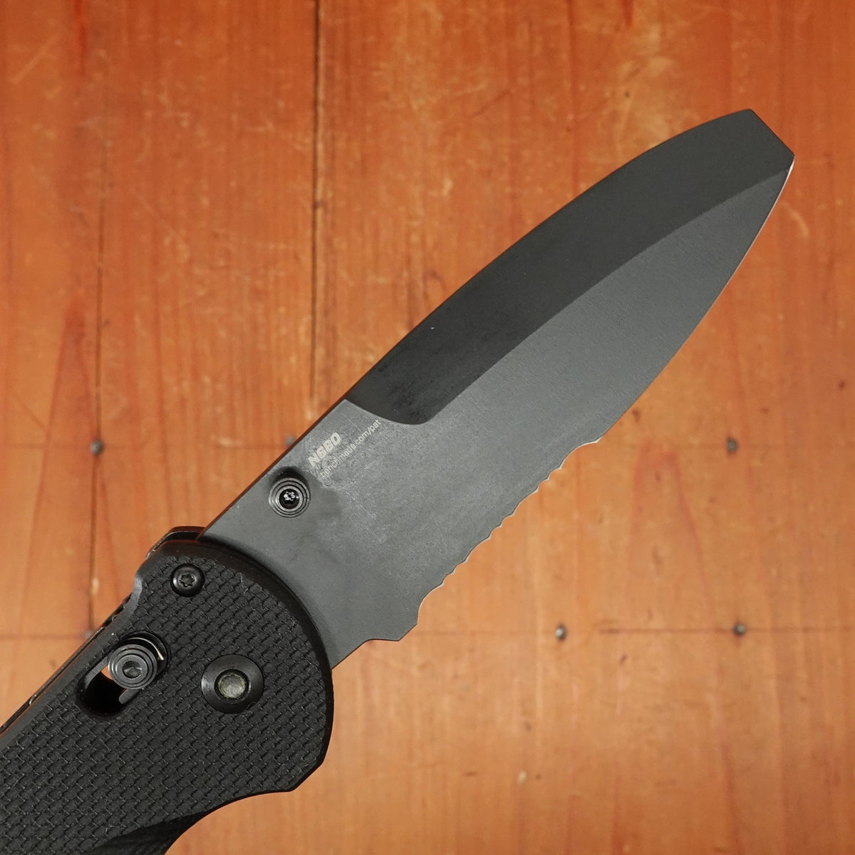 Benchmade 916SBK Triage Opposing Bevel N680 Stainless Steel AXIS Lock G10 Handle