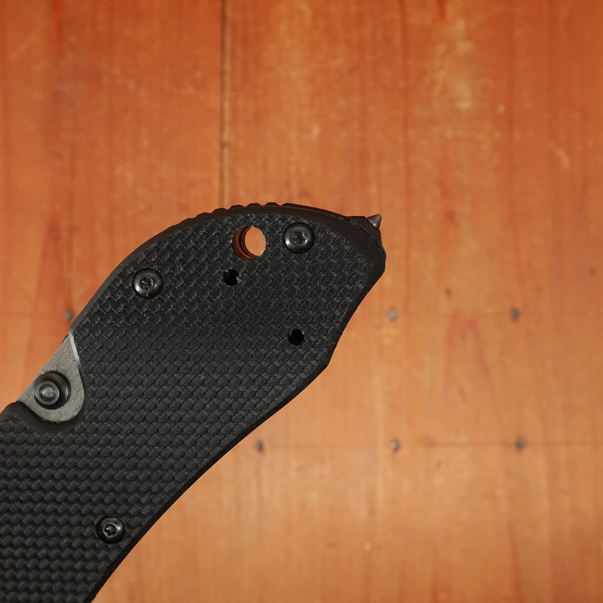 Benchmade 916SBK Triage Opposing Bevel N680 Stainless Steel AXIS Lock G10 Handle
