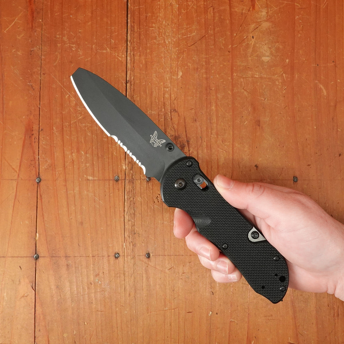 Benchmade 916SBK Triage Opposing Bevel N680 Stainless Steel AXIS Lock G10 Handle