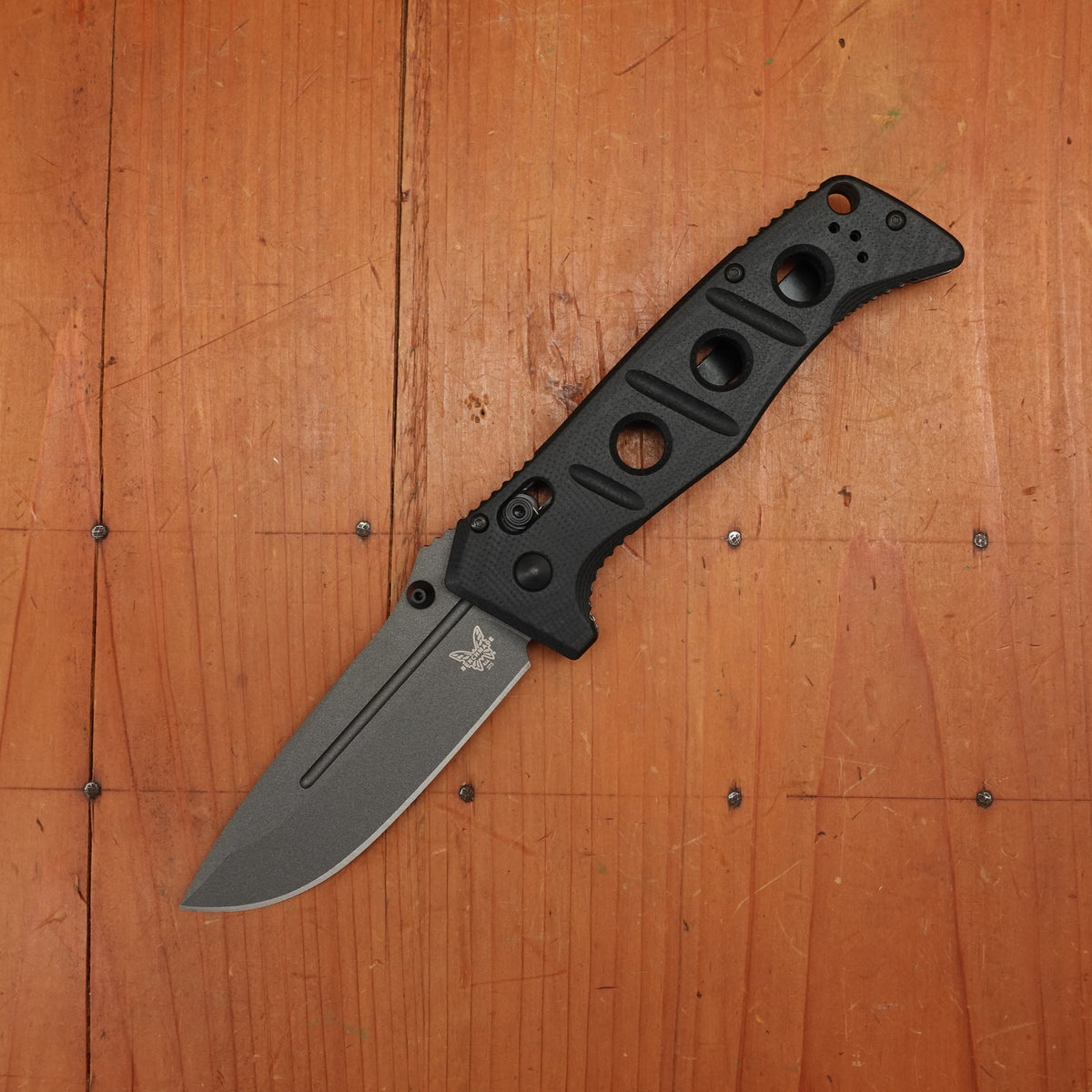 Benchmade 275GY-1 Adamas Drop Point CPM-Cru-Wear AXIS Lock Black G10 Handle with Sheath