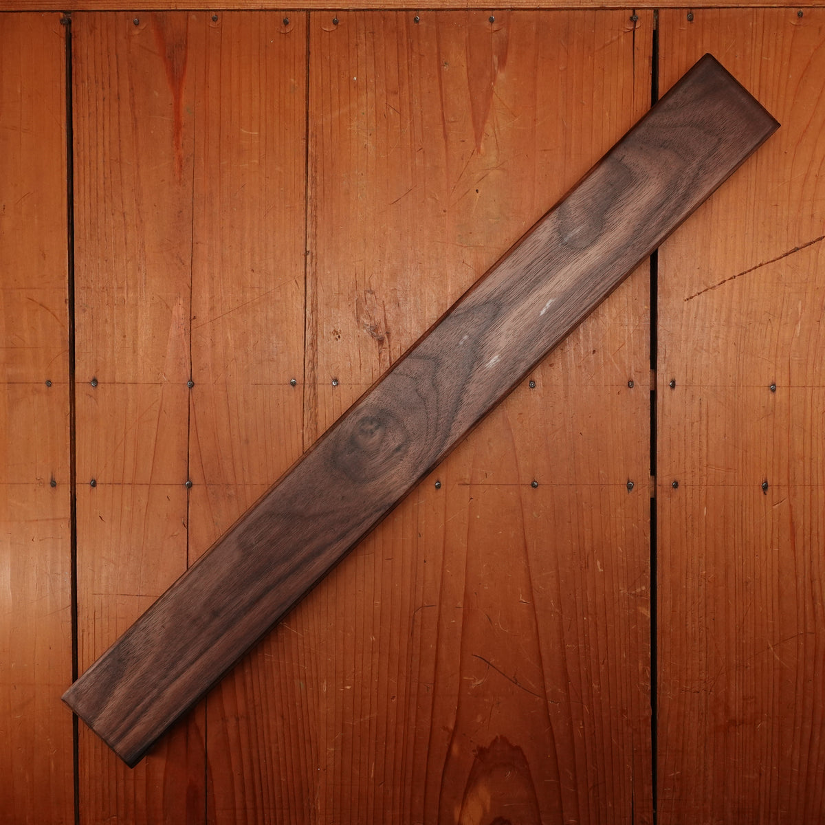 Jones Timber Collection 20" Walnut Knife Bar