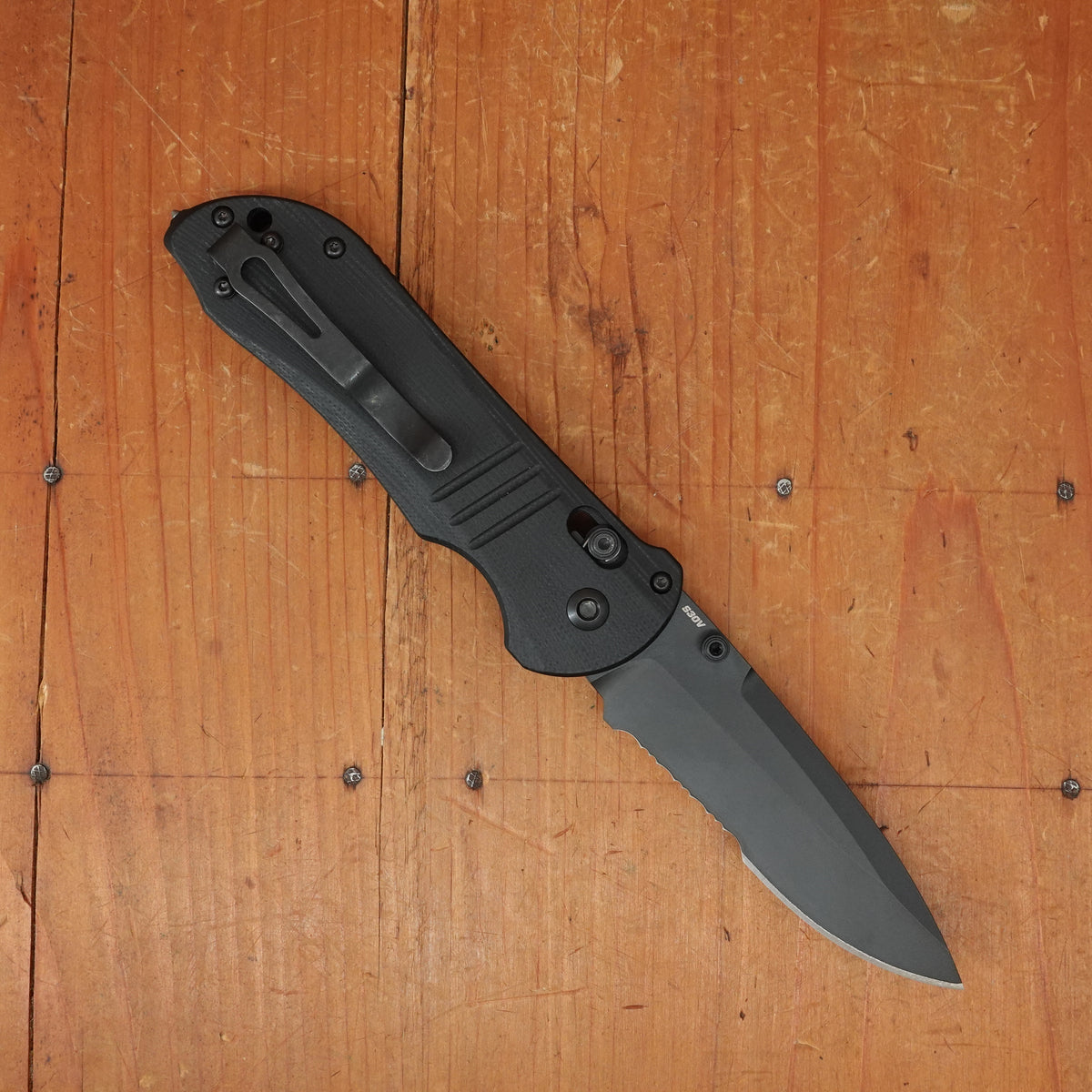 Benchmade 917SBK Tactical Triage CPM-S30V Stainless Steel AXIS Lock G10 Handle