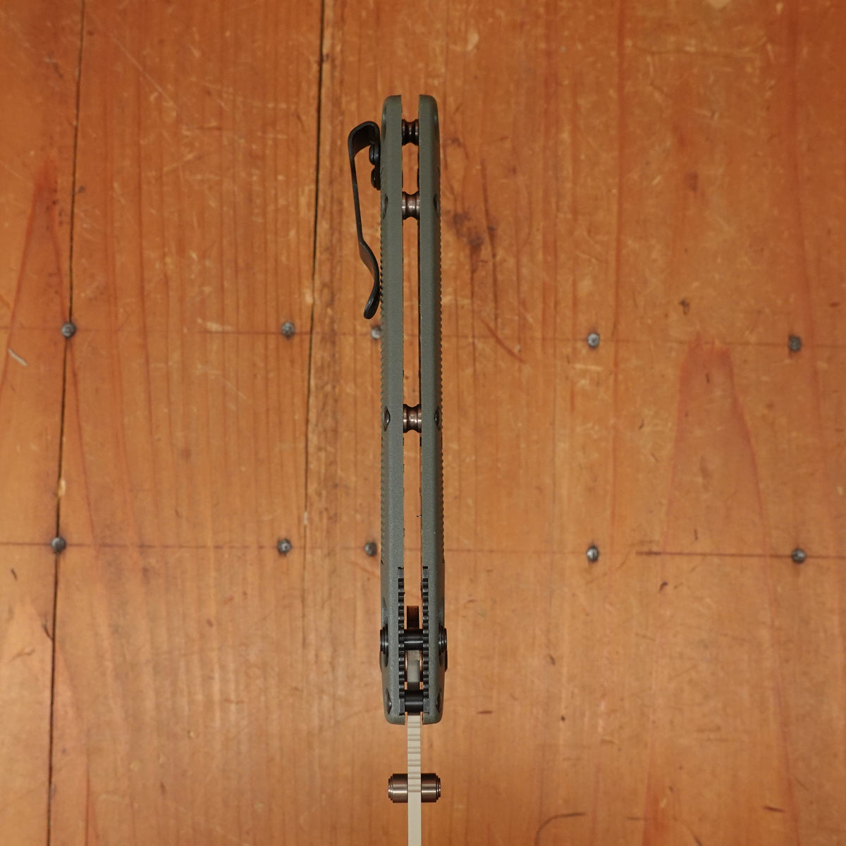 Benchmade 15536TN-02 Taggedout Clip Point ELMAX™ AXIS Lock Deep Olive Grivory Handle