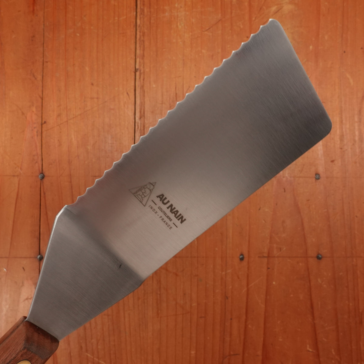 Au Nain 6" Spatula with Serrations