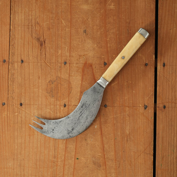 J Russell & Co Green River Works One Armed Man's Knife Carbon