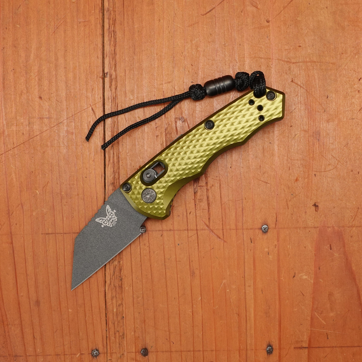 Benchmade 2950BK-2 Partial Immunity Wharncliffe CPM-M4 Auto AXIS Lock Woodland Green Handle