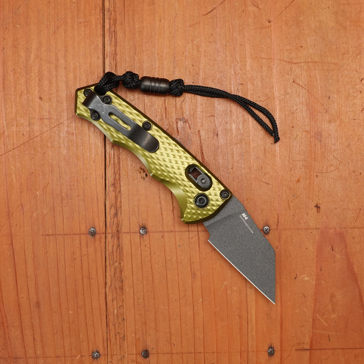 Benchmade 2950BK-2 Partial Immunity Wharncliffe CPM-M4 Auto AXIS Lock Woodland Green Handle