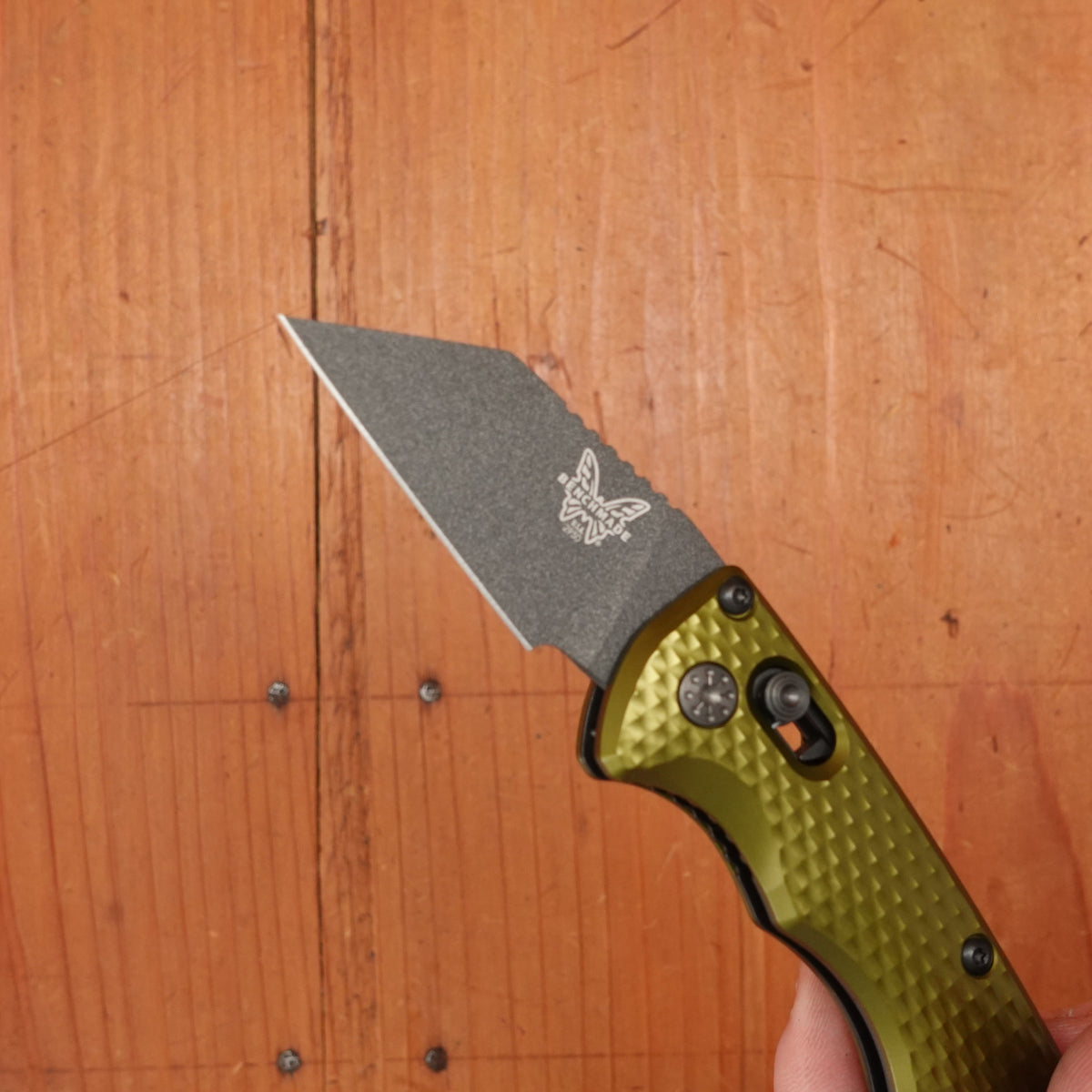 Benchmade 2950BK-2 Partial Immunity Wharncliffe CPM-M4 Auto AXIS Lock Woodland Green Handle