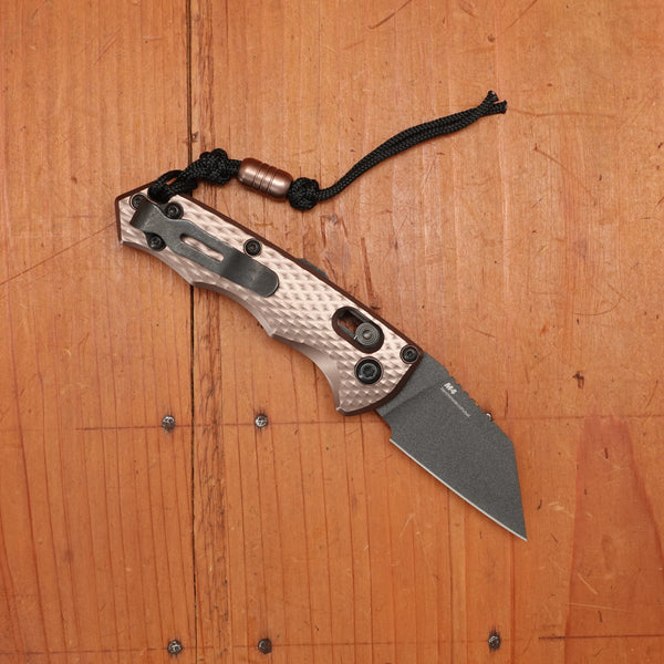 Benchmade 2950BK-1 Partial Immunity Wharncliffe CPM-M4 Auto AXIS Lock Burnt Bronze Handle