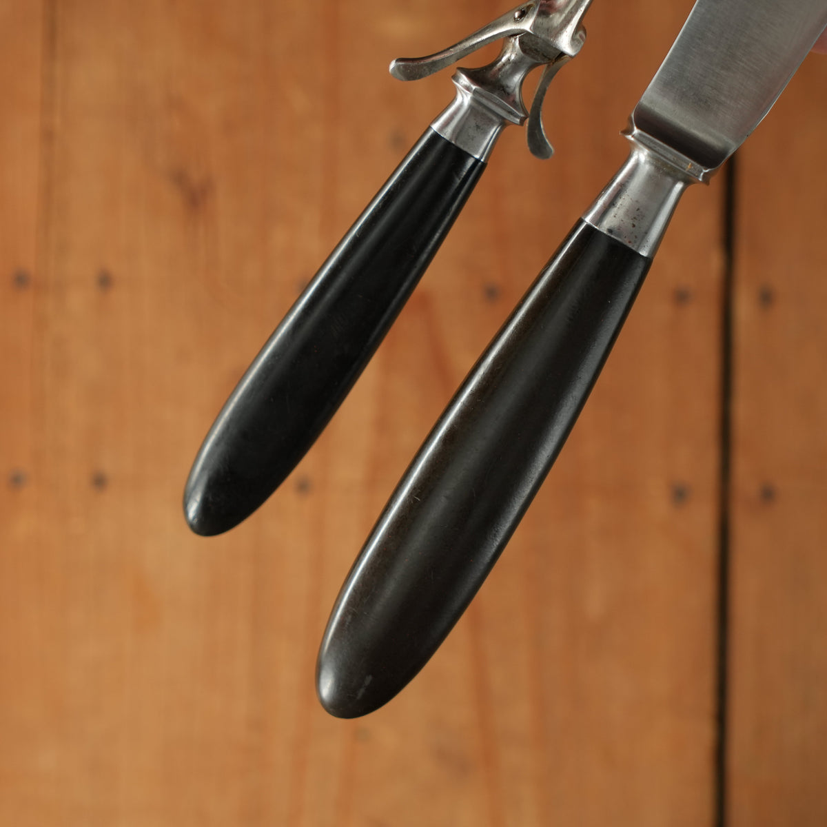 J Russell Green River Works 2pc Carving Set Integral Bolsters Gutta Percha Handles 1880s-1900