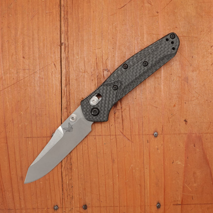 Benchmade 945-2 Mini Osborne Reverse Tanto CPM-S90V AXIS Lock Carbon Fiber Handle