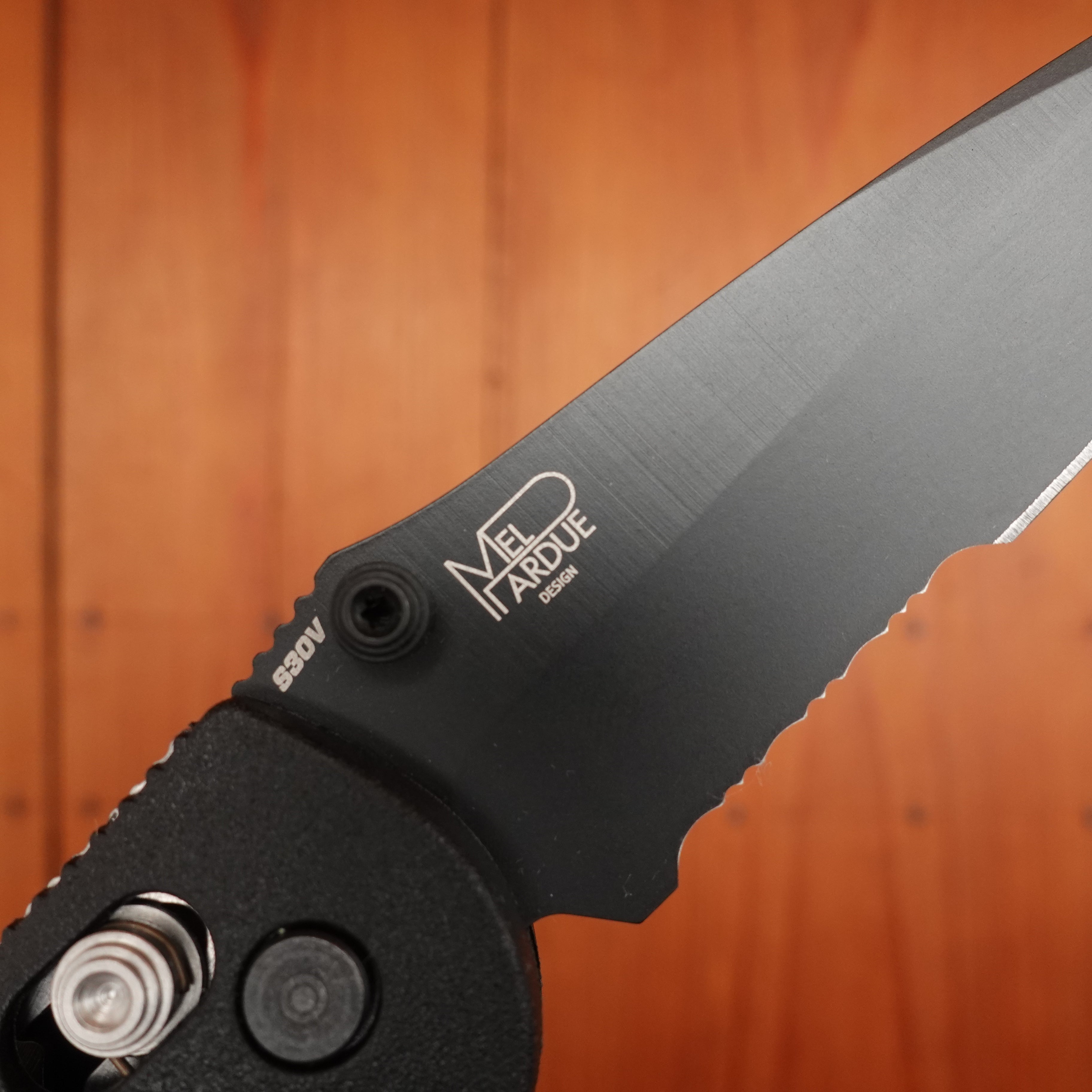 Benchmade 556SBK-S30V Mini Griptilian Serrated Drop Point CPM-S30V