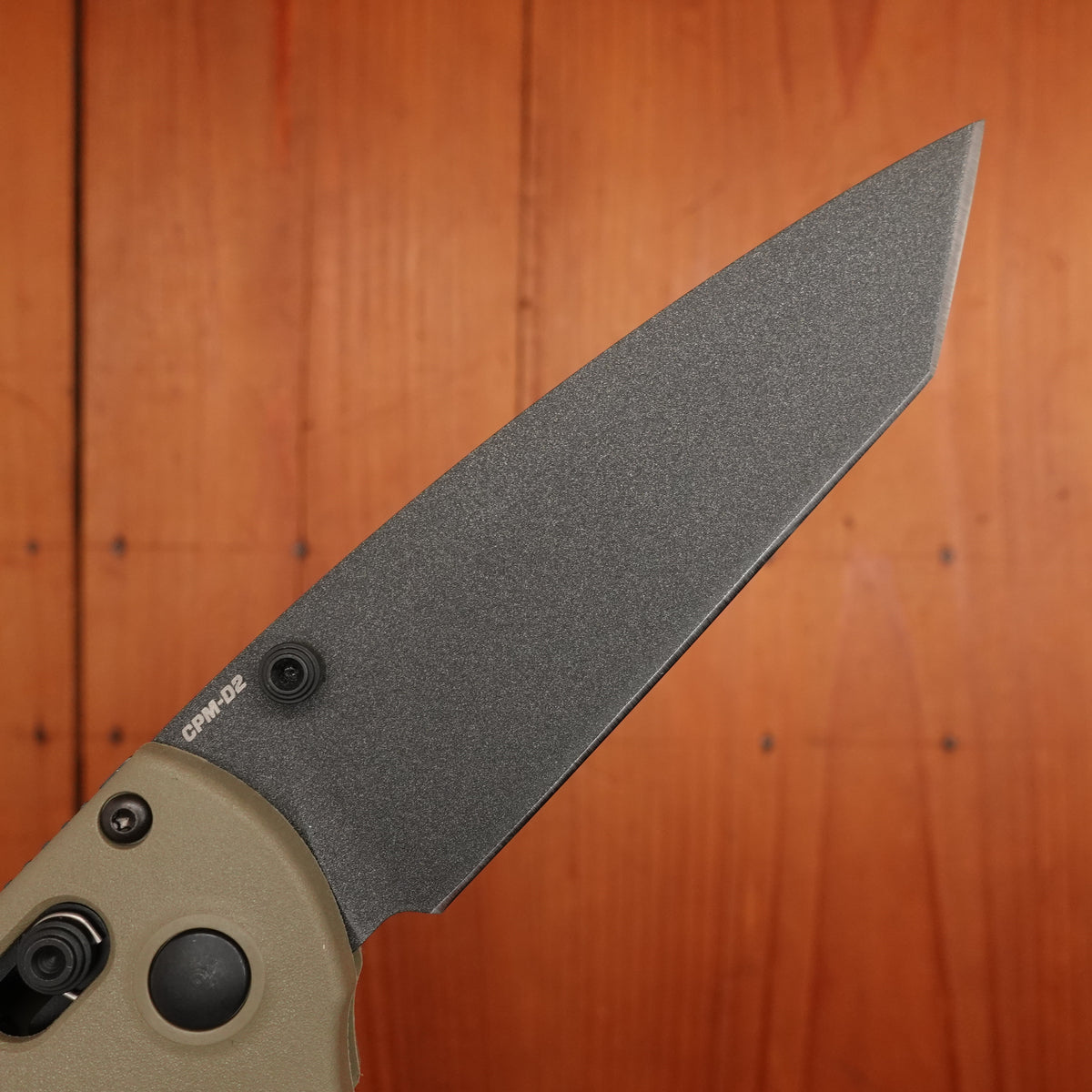 Benchmade 431BK-1 Redoubt Reverse Tanto CPM-D2 AXIS Lock Green Grivory and Grip Handle