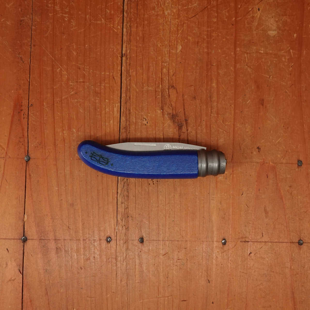 André Verdier L'Alpage 7.5 cm Stainless Steel Folding Knife Varnished Blue Beech Handle