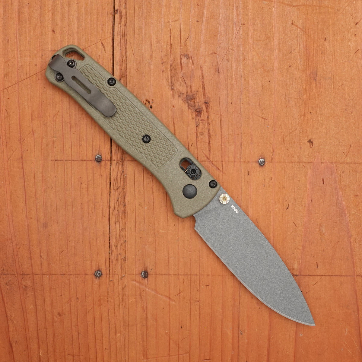 Benchmade 535GRY-1 Bugout Drop Point CPM-S30V AXIS Lock Ranger Green Grivory Handle