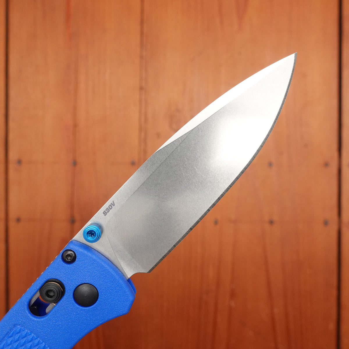 Benchmade 535 Bugout Drop Point CPM-S30V AXIS Lock Blue Grivory Handle