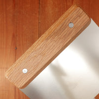 Gestura Flexi Bench Scraper Oak Handle
