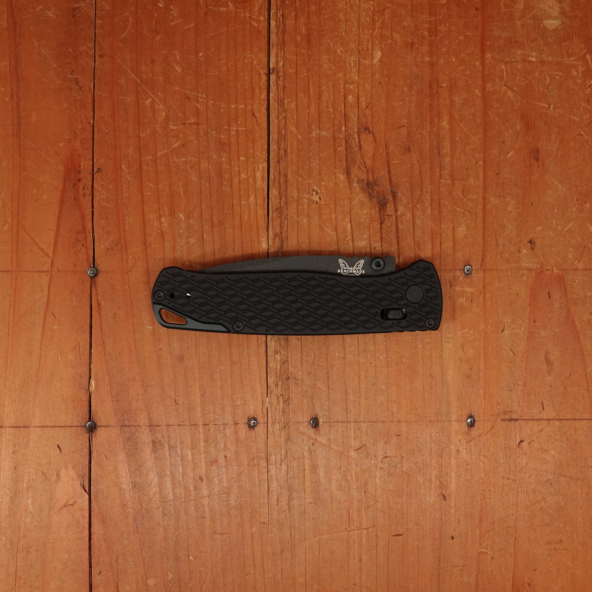 Benchmade 534BK Bugout Vapyr Drop Point MagnaCut® Stainless Steel AXIS Lock Black Aluminum Handle