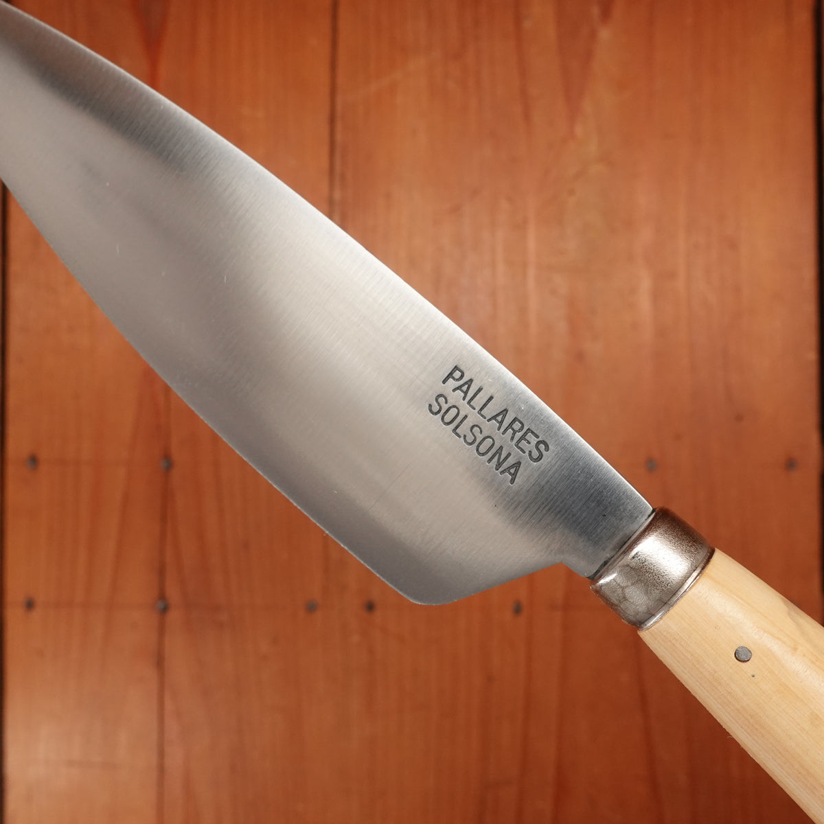 Pallares 6" Kitchen Knife Carbon Boxwood