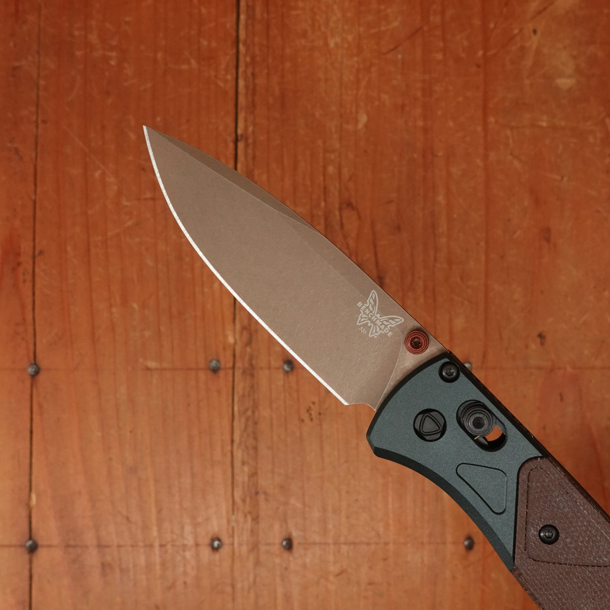 Benchmade 535FE-2602 Bugout Drop Point CPM-S90V AXIS Lock Brown Canvas Micarta and Taiga Green Anodized Aluminum Handle
