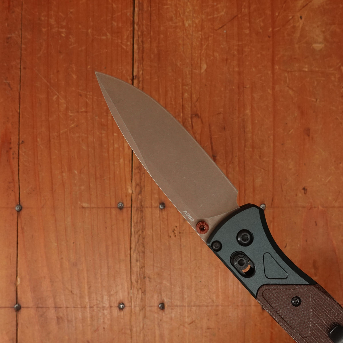 Benchmade 535FE-2602 Bugout Drop Point CPM-S90V AXIS Lock Brown Canvas Micarta and Taiga Green Anodized Aluminum Handle