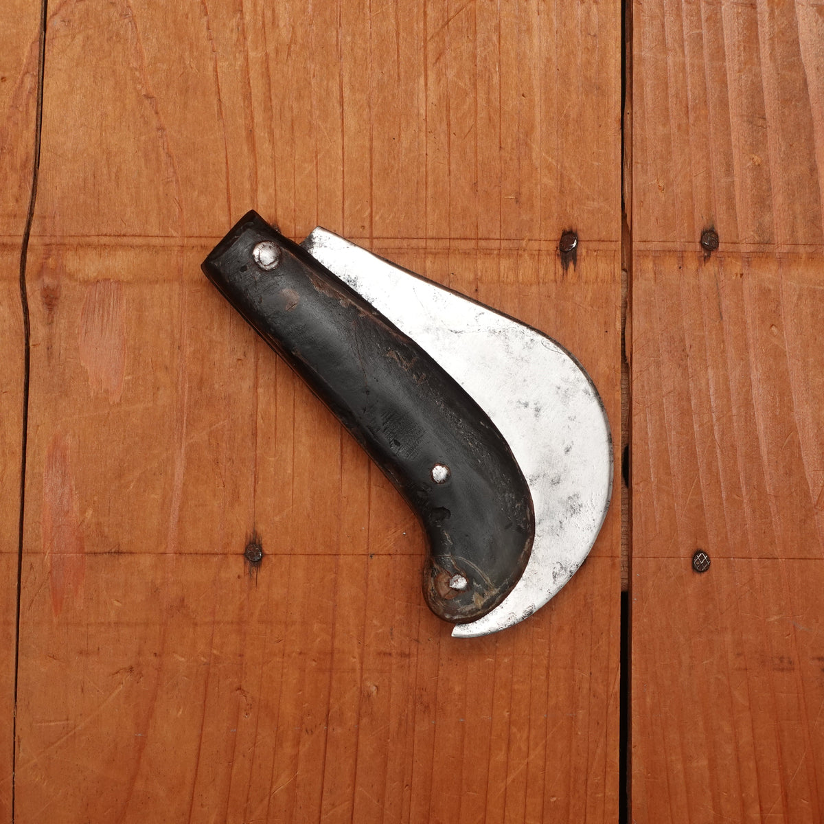 New Old Stock 3 3/8" Serpette Pruning Jack Carbon Steel & Horn Maniago Italy 1950s-70s
