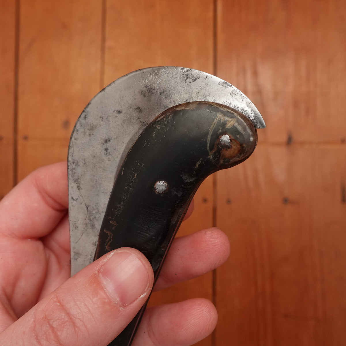 New Old Stock 3 3/8" Serpette Pruning Jack Carbon Steel & Horn Maniago Italy 1950s-70s