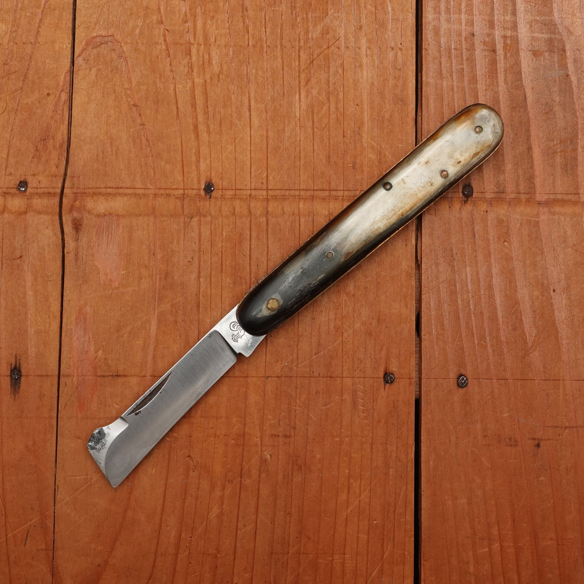 New Old Stock 4 1/8" Non- Bolstered Grafting Knife Carbon Steel & Horn Maniago, Italy 1950-70s