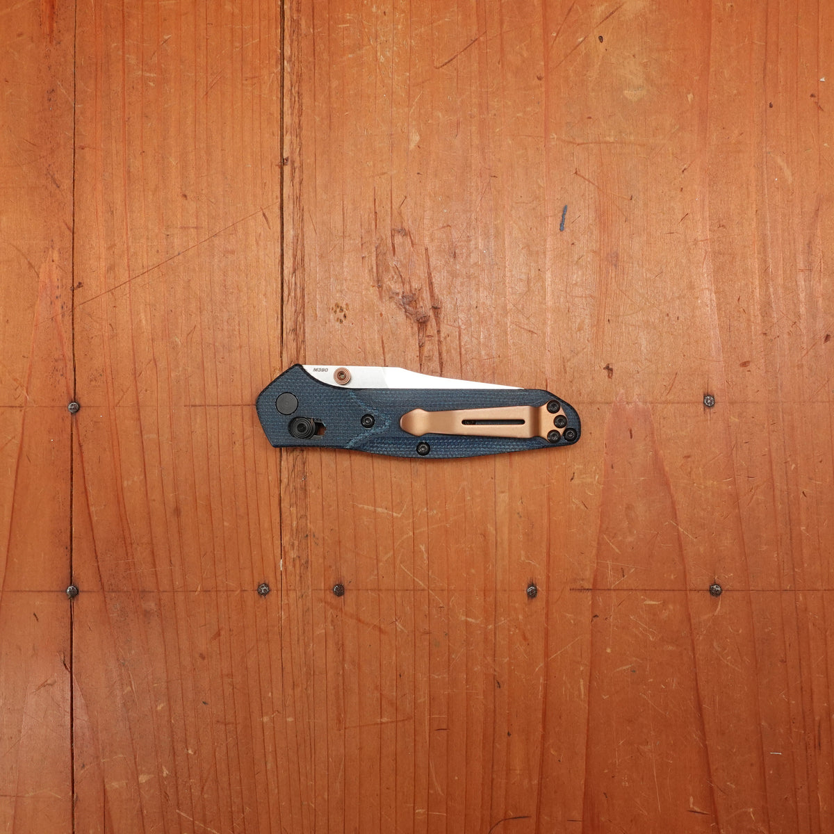 Benchmade 945-04 Mini Osborne Reverse Tanto M390 Axis Lock Denim Micarta