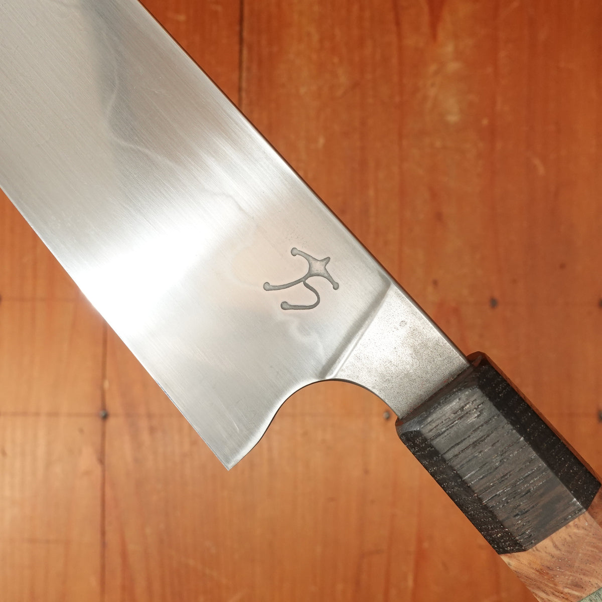 Trade In Running Man Forge 175mm Bunka W2 Honyaki Stabilized Maple & Wenge Handle