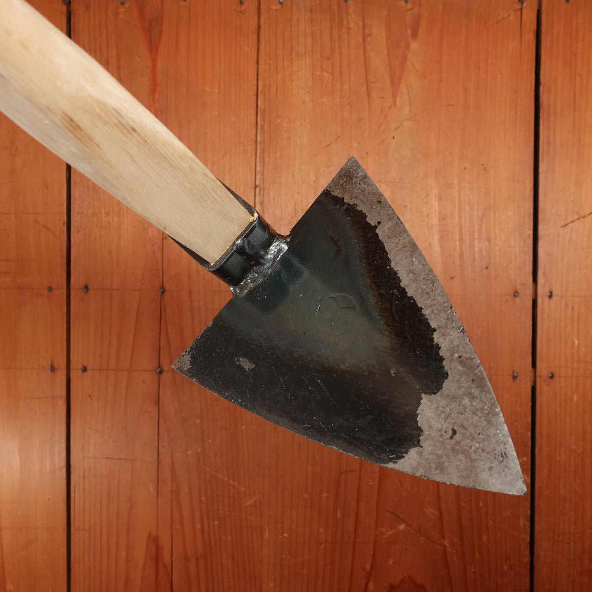 Aida Godo triangle weeder