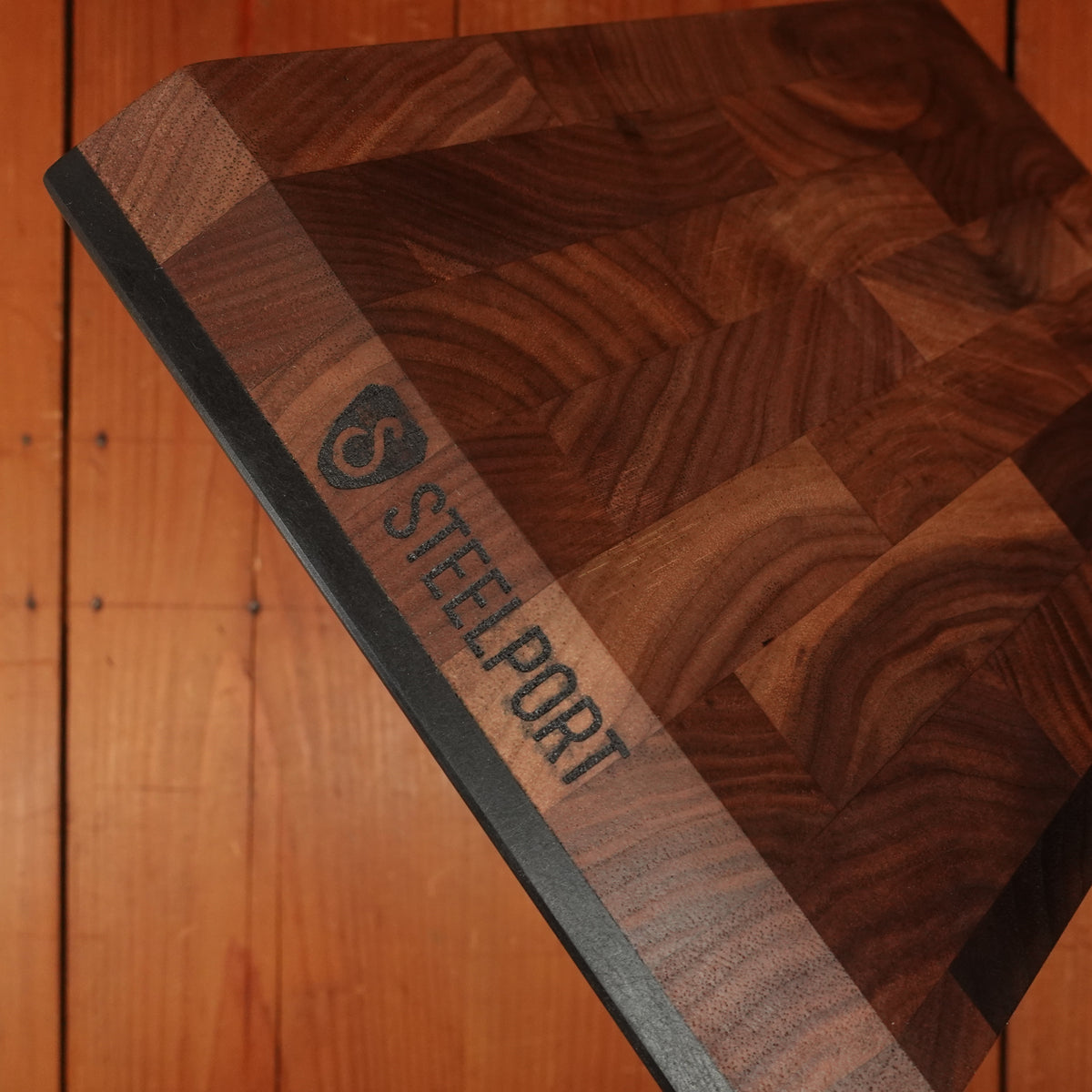 SteelCore End-Grain Walnut Board 9x6"