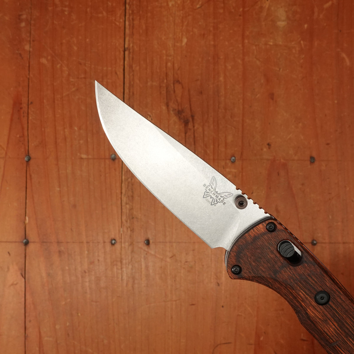 Benchmade 15090 SlipRidge™ Modified Drop Point MagnaCut® AXIS Lock Stabilized Wood Handle