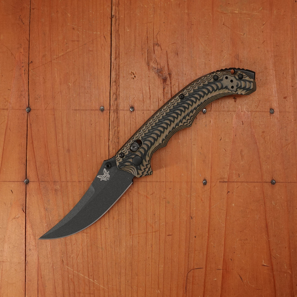 Benchmade 865BK-01 Mini Bedlam Scimitar CPM-S90V AXIS Lock Black/Coyote/OD Handle